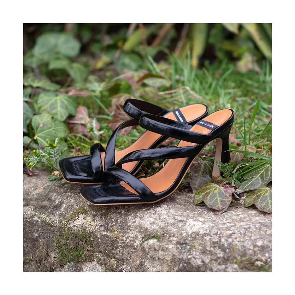 Mujer Ángel Alarcón Cameron - Sandalias De Piel Brillante Con Tiras Anchas Acolchadas Y Tacon Alto