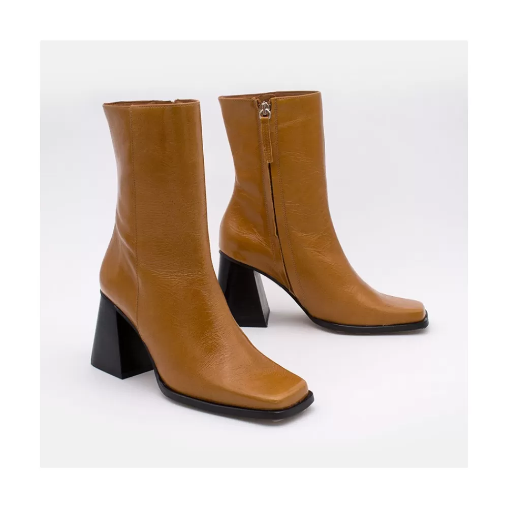 Mujer Ángel Alarcón Oconnor - Botin De Piel Brillante Con Tacon Ancho Con Cremallera